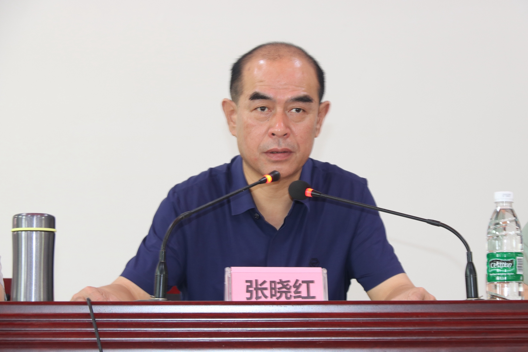 张晓红到柏林乡慰问困难党员并做廉政面对面巡回宣讲